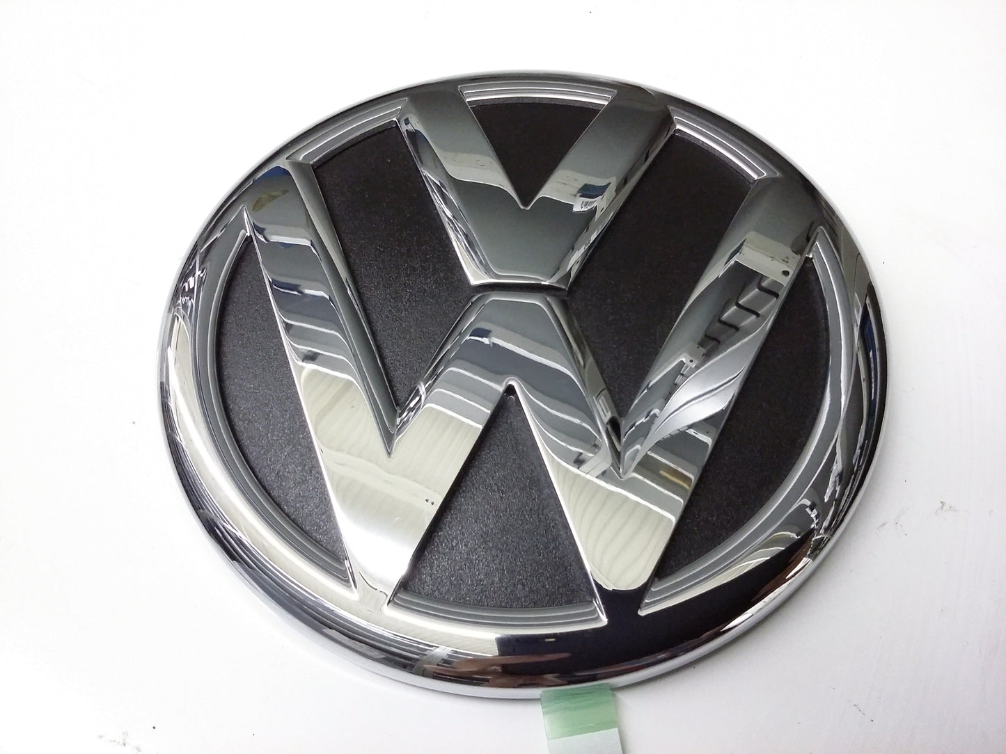VW Sign for 2011-2014 VW Touareg (7P6 853 630 A ULM)